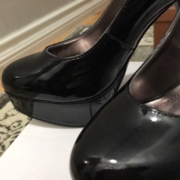 Patent black heels - Picture 4 of 4